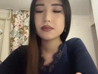 jasminebade 18 y. o. asian teen cam babe plays with her ass hole