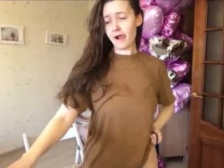 devonaangela 21 y. o. cam girl with big tits enjoys getting her wet pussy fucked