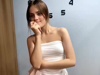 cristinevaissiere 18 y. o. 