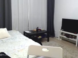 sarinaluv 26 y. o. brunette cam girl didn't forget about any live sex toy