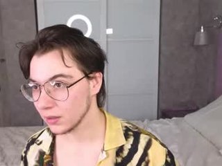 nightfloat 18 y. o. teen couple with sensual moans filling the chatroom