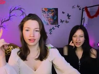 dakota_simple 19 y. o. young couple