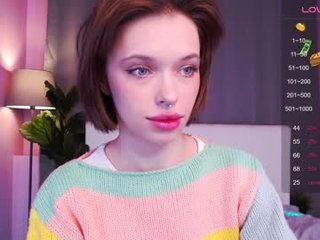 kossie_ 19 y. o. bisexual nudist