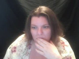 bellenbeau 0 y. o. this juicy cam babe with hot ass learns how to squirt online