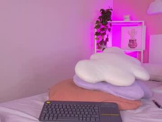anavicc__ 20 y. o. petite lesbian