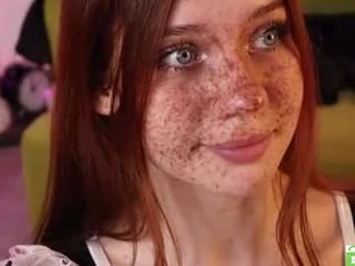 _kim5plus 19 y. o. redhead cam babe enjoys deep blowjob