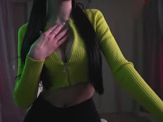 sophia_lean 0 y. o. cute teen cam babe loves XXX cam action with her perfect ass