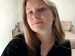 christianahessee 18 y. o. 