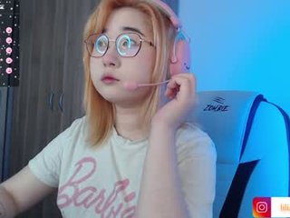 your_peachy_girl 20 y. o. 