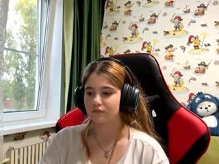 tenishamilin 18 y. o. 
