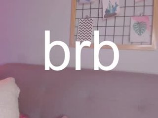 cutte_hanna18 0 y. o. curvy cute