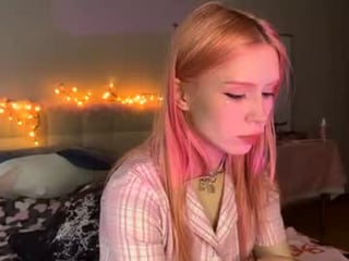 sexy_cute18 18 y. o. blonde teen cam babe plays with her tight asshole