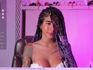 cedrela_gomez 25 y. o. cam babe fucks her wet pussy with a ohmibod on camera
