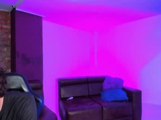 handsomeboys19 27 y. o. kinky cam babe sucking cock on the tape