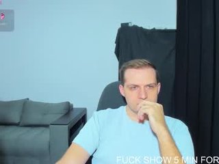 liqued_love 0 y. o. cam babe showing her ass naked