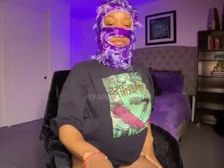 farah_love 24 y. o. petite feet