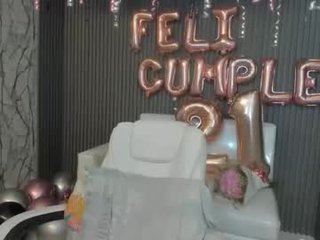 mady_muse 0 y. o. curvy ass