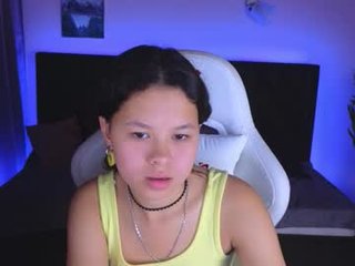 moco_choco 18 y. o. asian teen cam babe plays with her ass hole