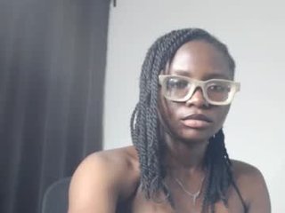 ebony_petitxx 18 y. o. petite cum show