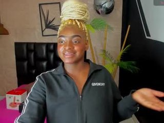 alana_bonny 18 y. o. curvy ebony