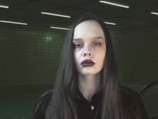 icecreamamy 19 y. o. teen cam babe wants to be fucked online as hard as possible