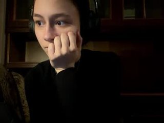 maricruzsilleman 18 y. o. cam girl presents fetish yoga live action