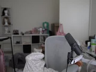 pixieasiangal 0 y. o.