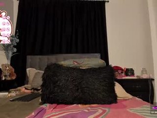 imliaa 21 y. o. teen cam babe wants to be fucked online as hard as possible