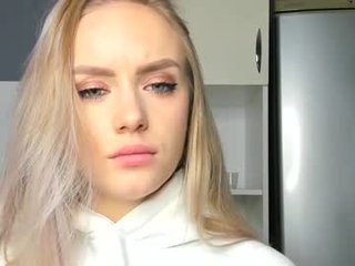 ethel_alen 18 y. o. close-up blonde
