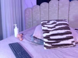 lia_vel 24 y. o. teen cam babe wants to be fucked online as hard as possible