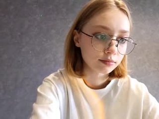 elwinebanford 18 y. o. 