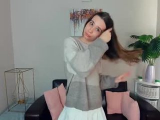 deloresschiller 18 y. o.