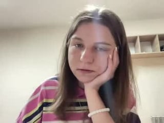 azzieheberly 18 y. o.