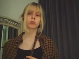 mammiebopp 18 y. o. 