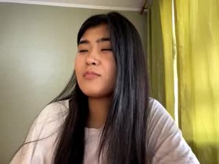coraleeahsing 18 y. o. young blowjob