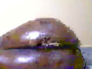 chelsdiva 31 y. o. ebony cam babe already knows how to cum and how to squirt