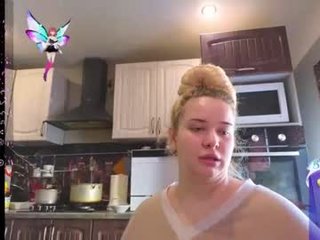 estelle_every 23 y. o. 