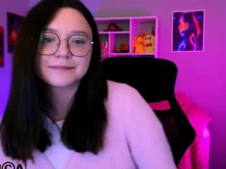 nymiraa 23 y. o. 