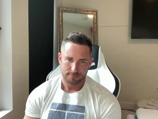 brettmycles 29 y. o. young big tits