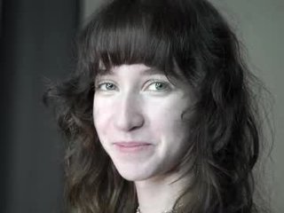 indiramcclamroch 18 y. o. 