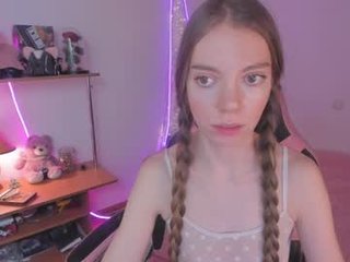 beautyeliise 27 y. o. naked redhead cam girl loves swallowing cum on XXX cam