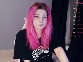 makelovenotwarbitchess 20 y. o. curvy bitch
