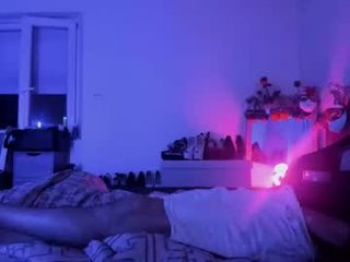 dolly2425 29 y. o. asian cam babe gets her pussy fucked hard