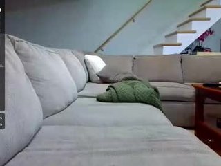 princess4723 0 y. o. cam girl presents anal squirting online