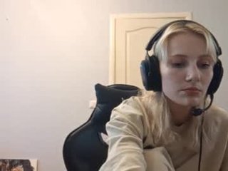 annitaeschen 18 y. o. 