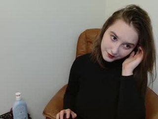naughtyrapunzel7 26 y. o. spanish cam babe loves nudist live show online